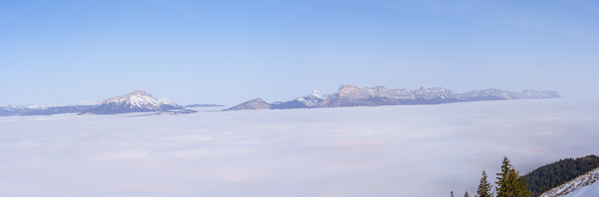Mer de nuage à la bergerie du Grand Colon
